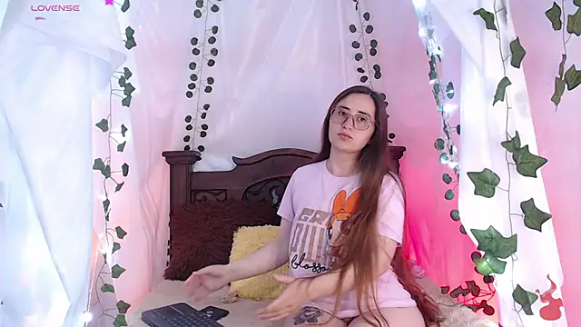 centaurigirl online show from 24, 2, 2025