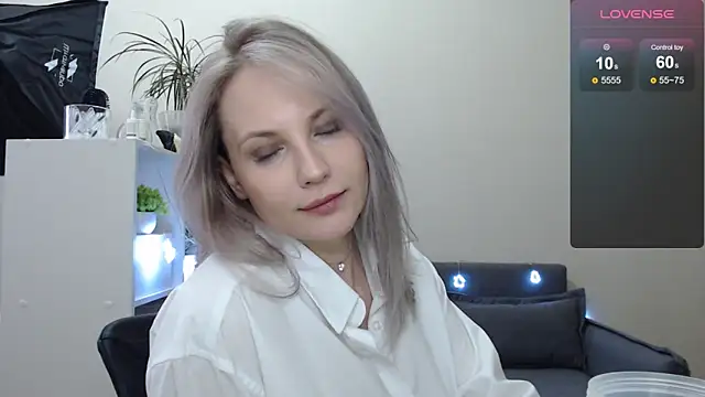 Sunny bunny6 online show from 18, 12, 2024