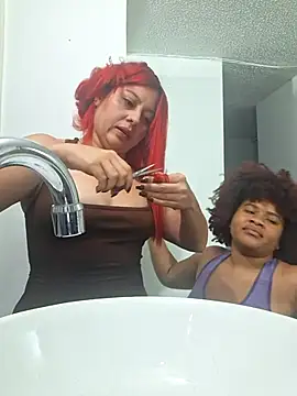 Snapshot of DANIELA_MICHEL chatting on 11, 10, 2025 DANIELA MICHEL online show from 11, 10, 2025