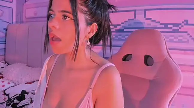 Snapshot of _18alice chatting on 9, 2, 2025 18alice online show from 9, 2, 2025