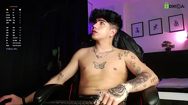 Snapshot of LyleBennett_ chatting on 10, 4, 2026 LyleBennett online show from 10, 4, 2026