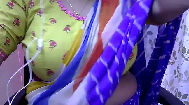 Snapshot of Riya_riyaa chatting on 13, 12, 2024 Riya riyaa online show from 13, 12, 2024