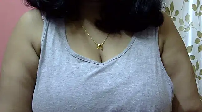 Snapshot of Riya_riyaa chatting on 5, 1, 2025 Riya riyaa online show from 5, 1, 2025