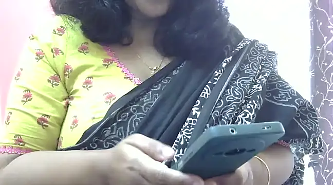 Snapshot of Riya_riyaa chatting on 12, 1, 2025 Riya riyaa online show from 12, 1, 2025