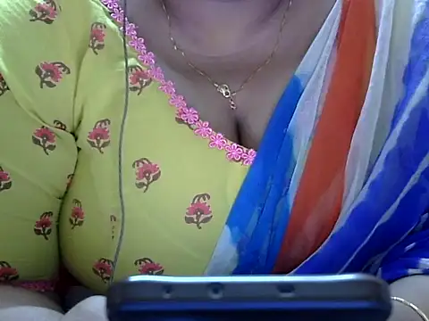 Snapshot of Riya_riyaa chatting on 10, 9, 2025 Riya riyaa online show from 10, 9, 2025
