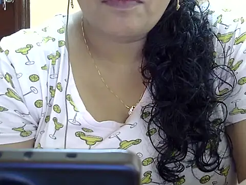 Snapshot of Riya_riyaa chatting on 14, 9, 2025 Riya riyaa online show from 14, 9, 2025