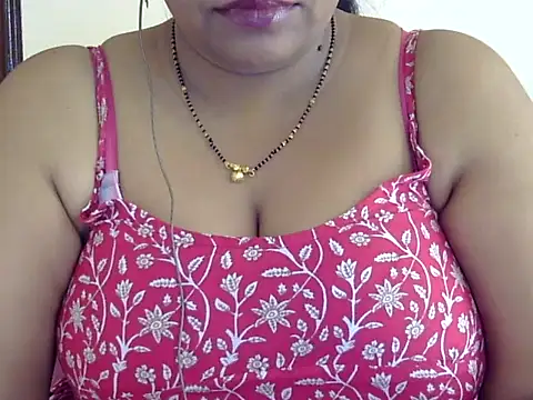 Snapshot of Riya_riyaa chatting on 8, 10, 2025 Riya riyaa online show from 8, 10, 2025