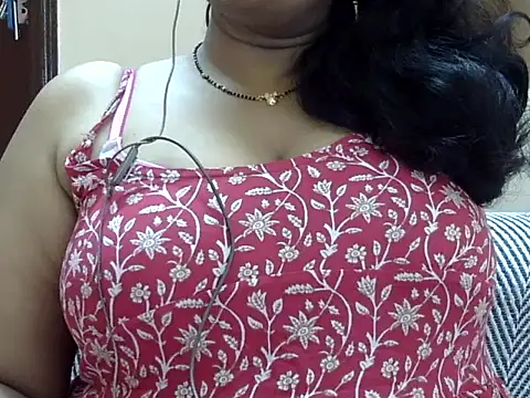 Snapshot of Riya_riyaa chatting on 9, 10, 2025 Riya riyaa online show from 9, 10, 2025