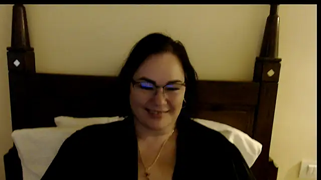 Nora Star online show from 2, 2, 2026