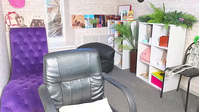 Nika Kitten online show from 3, 3, 2026