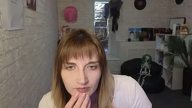 Snapshot of Nika_Kitten chatting on 17, 4, 2026 Nika Kitten online show from 17, 4, 2026