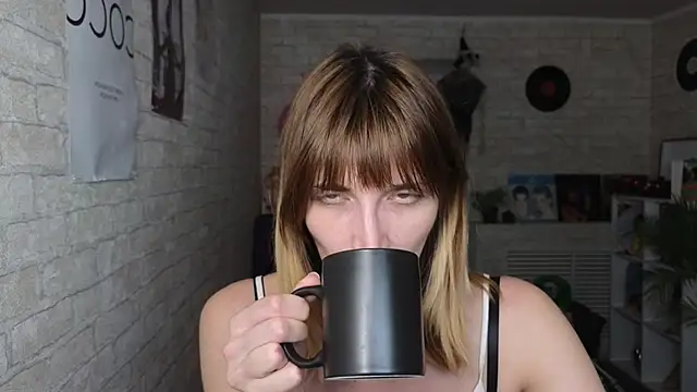 Snapshot of Nika_Kitten chatting on 6, 5, 2026 Nika Kitten online show from 6, 5, 2026