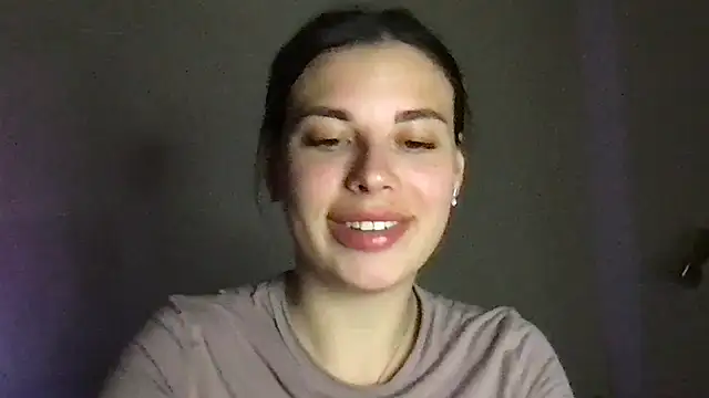 MoonriseGoddess online show from 18, 4, 2026