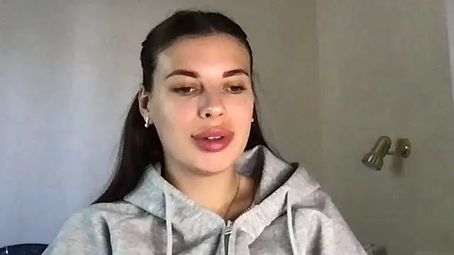 Snapshot of MoonriseGoddess chatting on 3, 5, 2026 MoonriseGoddess online show from 3, 5, 2026