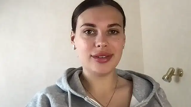 Snapshot of MoonriseGoddess chatting on 5, 5, 2026 MoonriseGoddess online show from 5, 5, 2026