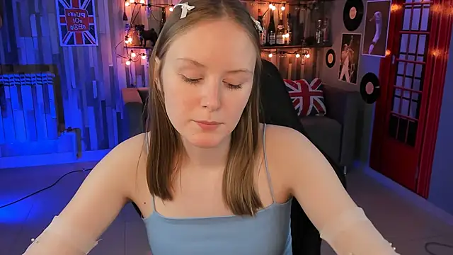 VivienLeeigh online show from 12, 12, 2024