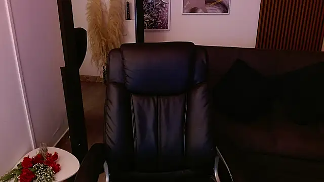 crimson tati  online show from 2, 3, 2025