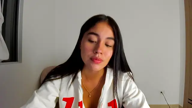 Snapshot of AriaMontgomery chatting on 1, 6, 2026 AriaMontgomery online show from 1, 6, 2026