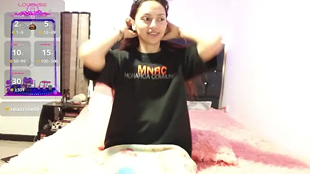 holy juli online show from 23, 2, 2025