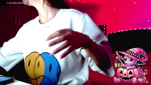 holy juli online show from 29, 10, 2025