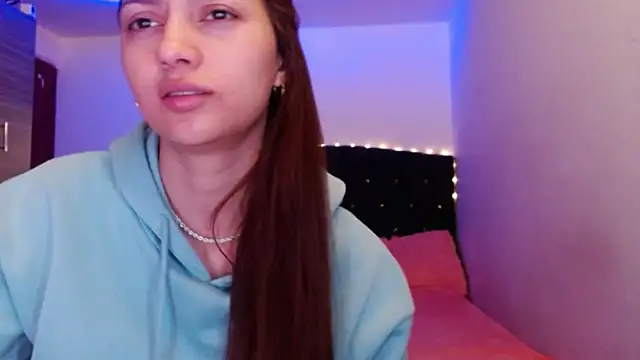 Snapshot of holy_juli chatting on 18, 5, 2026 holy juli online show from 18, 5, 2026