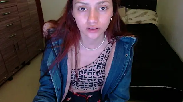 Snapshot of holy_juli chatting on 27, 5, 2026 holy juli online show from 27, 5, 2026