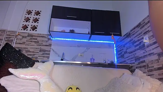 Snapshot of Anastasia2023 chatting on 4, 1, 2025 Anastasia2023 online show from 4, 1, 2025