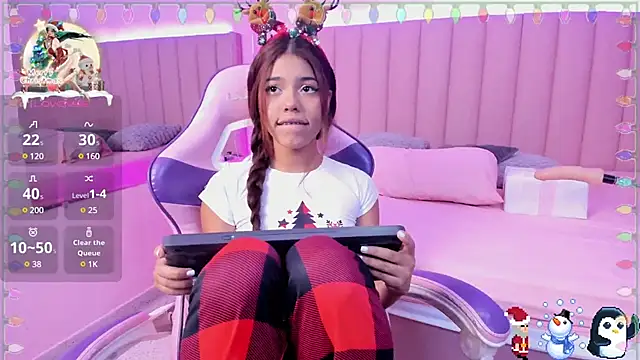 Snapshot of KellyOlsenbe chatting on 23, 12, 2024 KellyOlsenbe online show from 23, 12, 2024