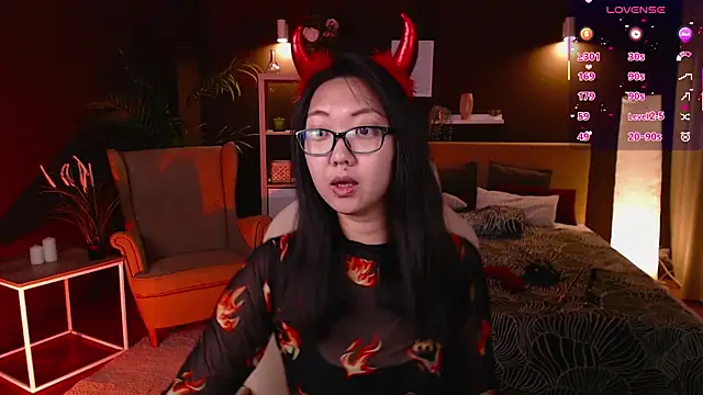 Marine Vact online show from 10, 9, 2025