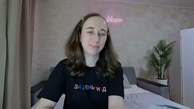 Snapshot of Anika_bloom chatting on 7, 2, 2025 Anika bloom online show from 7, 2, 2025