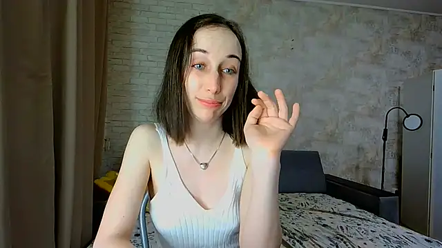 Snapshot of Anika_bloom chatting on 5, 7, 2026 Anika bloom online show from 5, 7, 2026