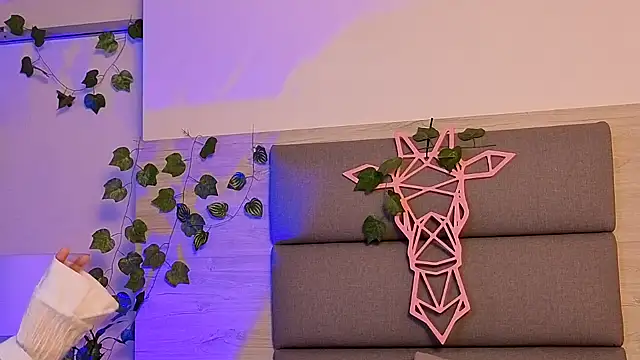 Lily Miiller online show from 9, 11, 2025