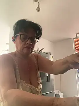 Snapshot of Sharongirl07 chatting on 18, 4, 2026 Sharongirl07 online show from 18, 4, 2026