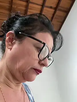 Snapshot of Sharongirl07 chatting on 27, 4, 2026 Sharongirl07 online show from 27, 4, 2026