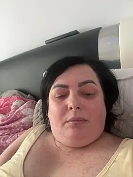 Amandamuller1982 online show from 11, 2, 2025