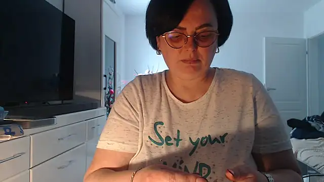 Amandamuller1982 online show from 9, 4, 2026