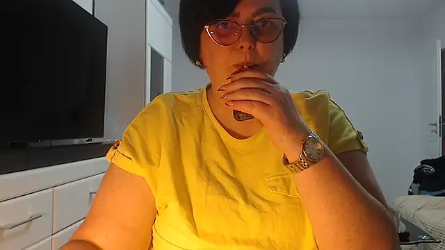 Amandamuller1982 online show from 13, 4, 2026