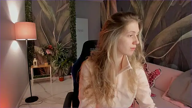 Sharon Evansi online show from 14, 12, 2025