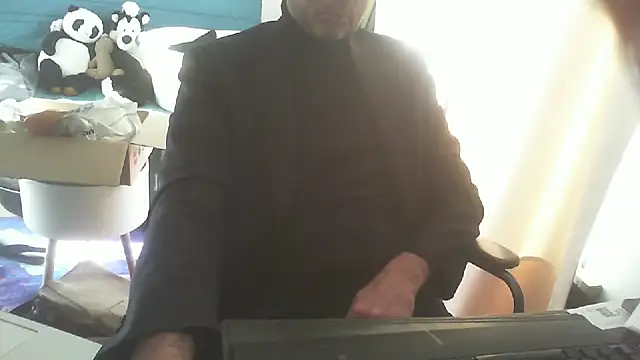 Snapshot of shyfrenchcock1 chatting on 28, 1, 2025 shyfrenchcock1 online show from 28, 1, 2025