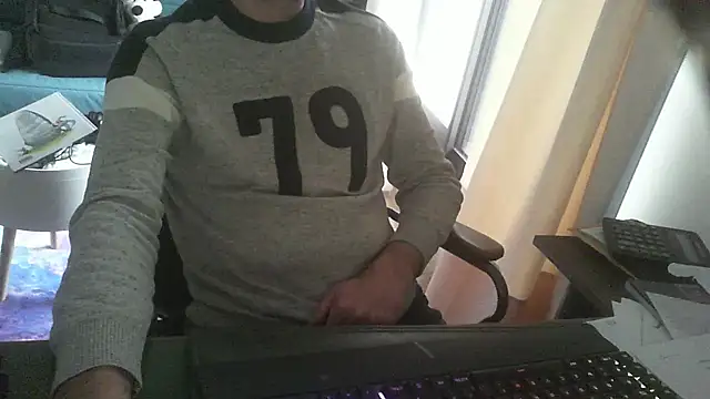 Snapshot of shyfrenchcock1 chatting on 8, 2, 2025 shyfrenchcock1 online show from 8, 2, 2025