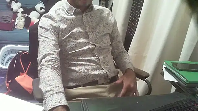 Snapshot of shyfrenchcock1 chatting on 11, 9, 2025 shyfrenchcock1 online show from 11, 9, 2025