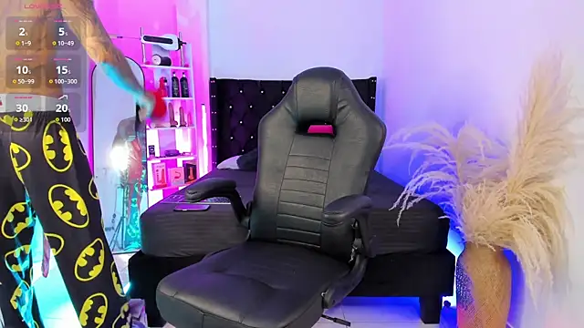 Snapshot of Duriel_ chatting on 5, 11, 2025 Duriel online show from 5, 11, 2025