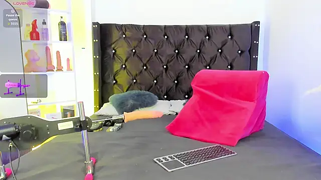 Snapshot of Duriel_ chatting on 9, 11, 2025 Duriel online show from 9, 11, 2025