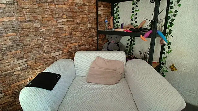 Snapshot of andradahot15 chatting on 3, 11, 2025 andradahot15 online show from 3, 11, 2025