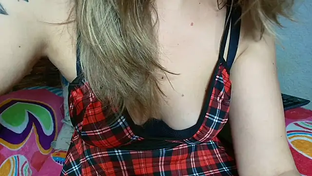 Snapshot of andradahot15 chatting on 4, 11, 2025 andradahot15 online show from 4, 11, 2025