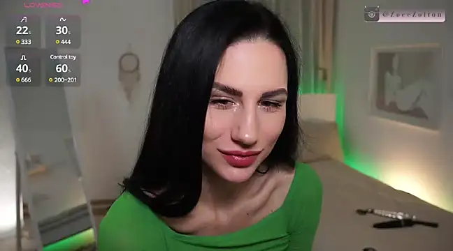 ZoeeZolton online show from 8, 3, 2025