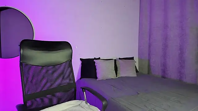 SaraMilf 69 online show from 17, 2, 2025