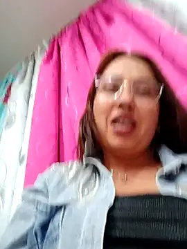Snapshot of VIOLETA-25_ chatting on 4, 3, 2025 VIOLETA-25 online show from 4, 3, 2025