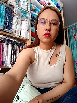 Snapshot of VIOLETA-25_ chatting on 8, 3, 2025 VIOLETA-25 online show from 8, 3, 2025