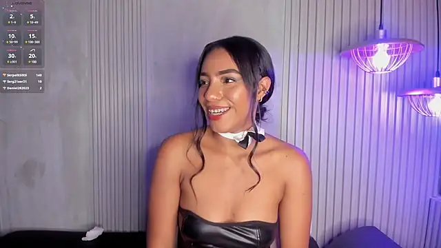 ChloeTayylor  online show from 6, 1, 2025
